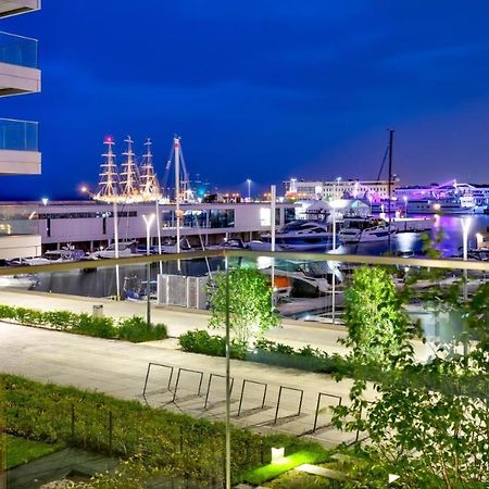 Apartament Faltom 26 Yacht Park Z Tarasem グディニャ エクステリア 写真