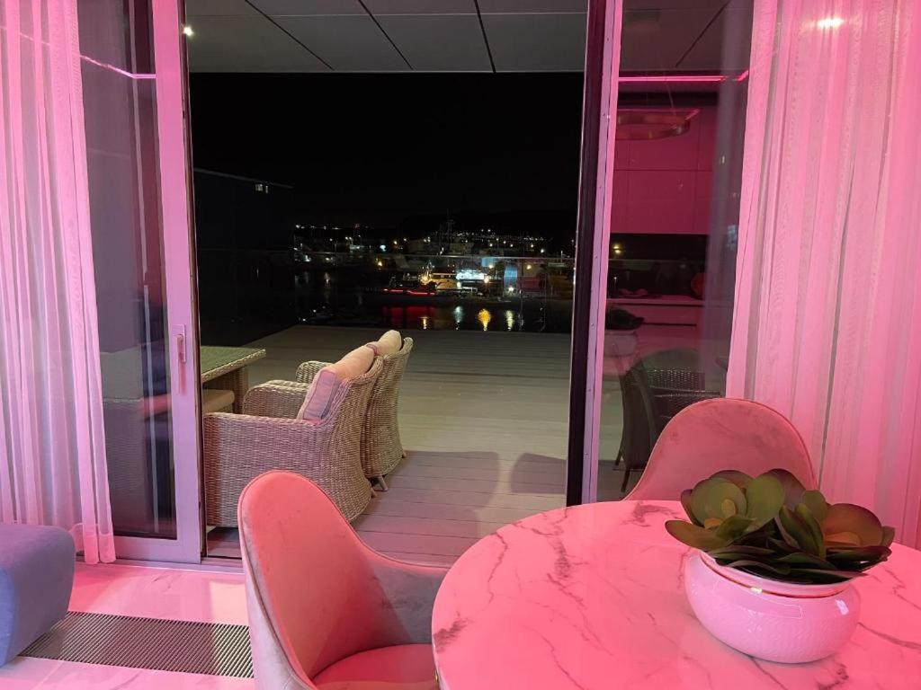 Apartament Faltom 26 Yacht Park Z Tarasem グディニャ エクステリア 写真