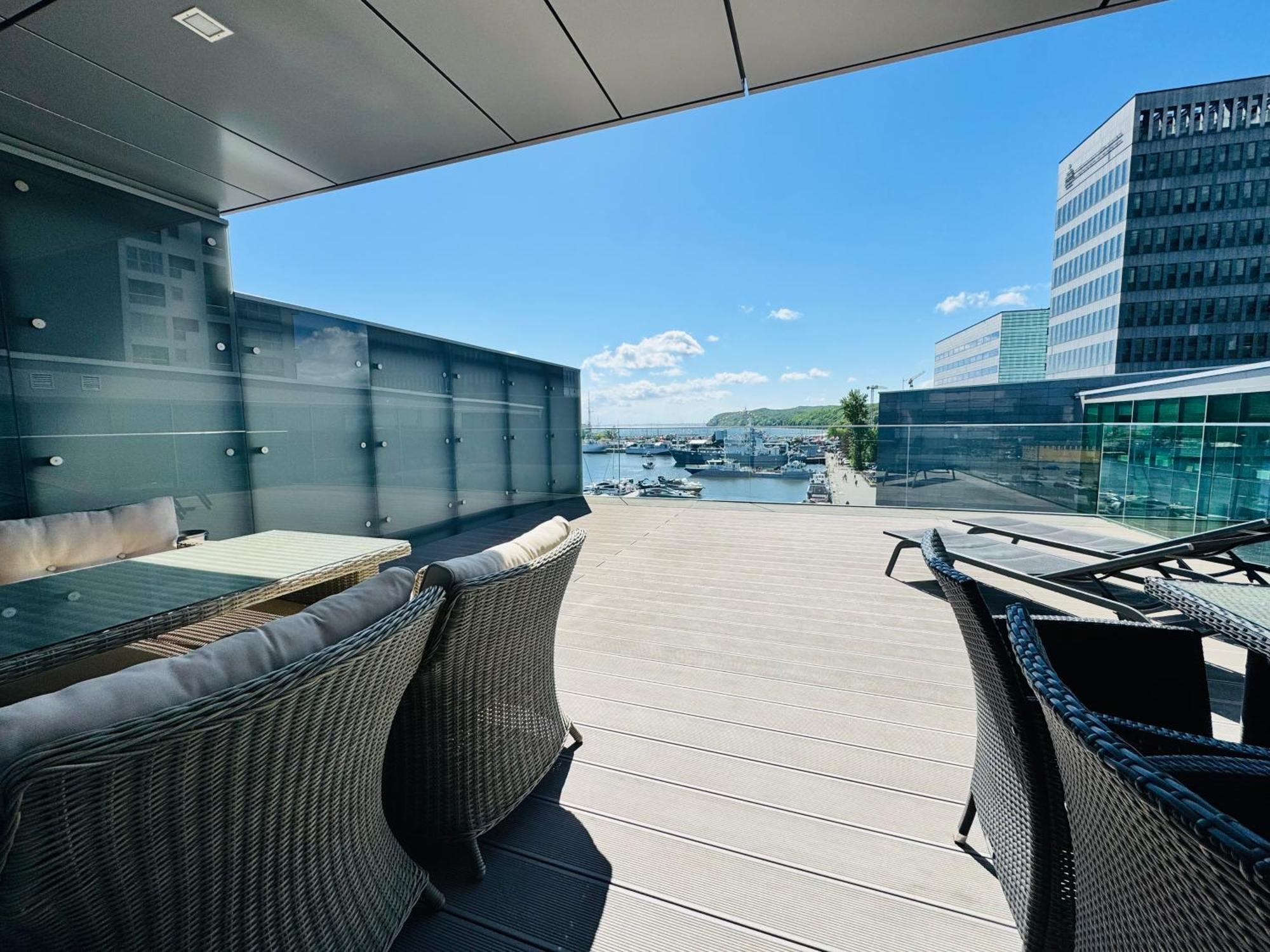 Apartament Faltom 26 Yacht Park Z Tarasem グディニャ エクステリア 写真